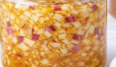 natural remedy combines ginger, onion, garlic, lemon juice, and honey