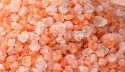 🌿 Title: Gentle Mineral Drink with Pink Salt (Use in Moderation)
