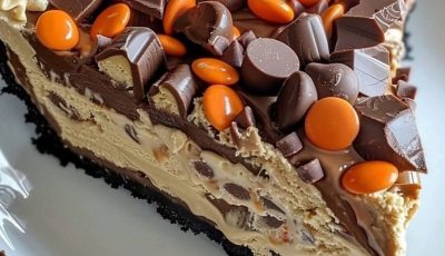 Tarte Géante au Beurre de Cacahuète Reese’s : Le Dessert Ultra-Gourmand des Amateurs de Chocolat