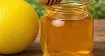 Lemon: The Little Yellow Miracle for Cleansing, Healing & Natural Glow